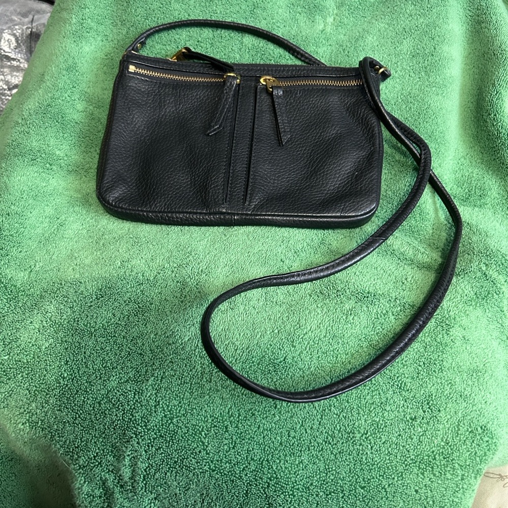 Fossil Black Pebbled Leather Crossbody Bag with Gold Accents